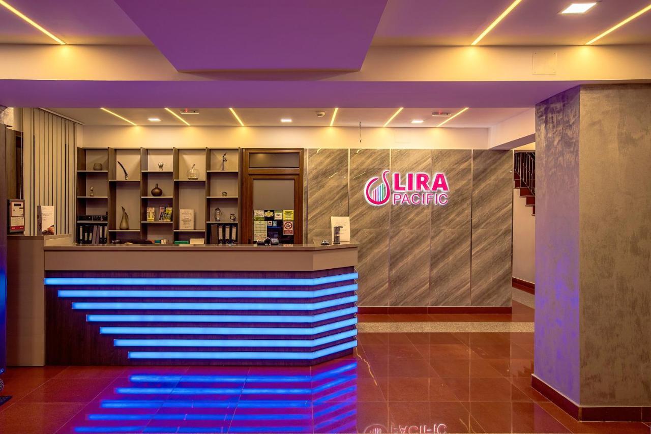 Lira Pacific Aparthotel Constanta Bagian luar foto